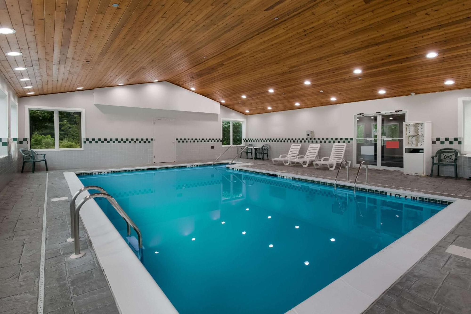 Country Inn & Suites By Radisson, Harrisburg Northeast - Hershey Εξωτερικό φωτογραφία