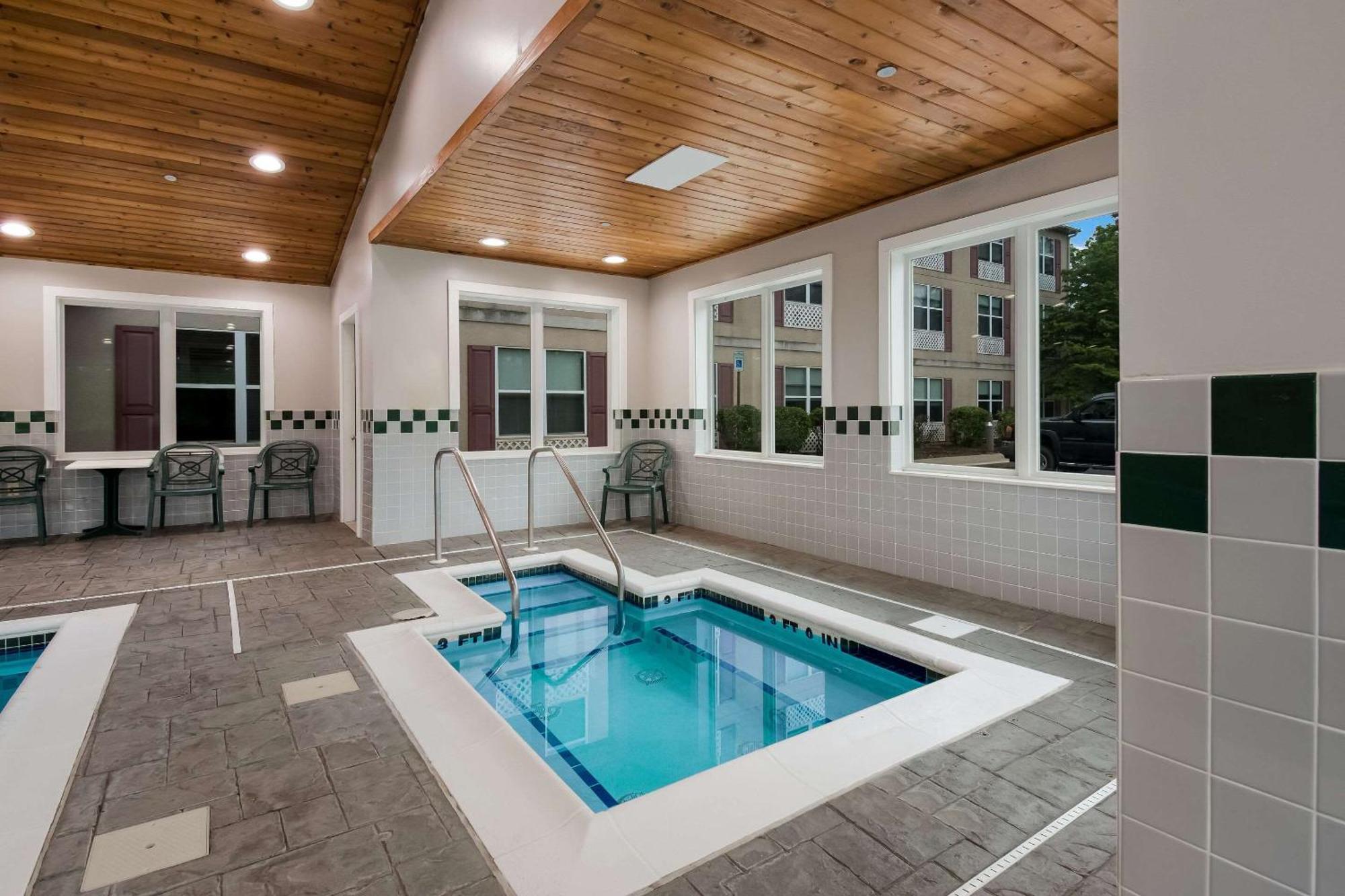 Country Inn & Suites By Radisson, Harrisburg Northeast - Hershey Εξωτερικό φωτογραφία